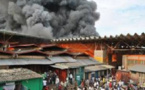 Encore un sinistre chez les commerçants : Un incendie ravage une dizaine de magasins au marché de Tambacounda
