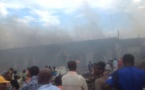 Le grand marché de Libreville prend feu: Des centaines de cantines tenues par des Sénégalais partent en fumée 