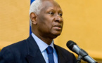 Burkina Faso: Abdou Diouf 'prend acte' de la démission de Compaoré et appelle à la retenue