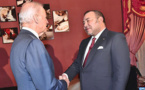 Entretien entre  le Roi du Maroc et  le Vice-Président américain à Fès.