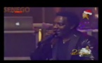 Video: Quand Mbaye Dieye Faye chante une chanson pour le mari de sa fille Fata