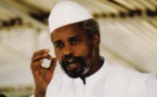 Rencontre Me El Hadji Diouf- Idriss Déby:  Habré se fâche et  "déchire" la robe de son avocat