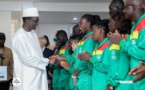 Jeux mondiaux de Berlin : Amadou Bâ, Premier Ministre, remet le drapeau national à la délégation «Spécial Olympics»