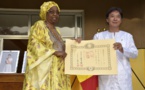 Pour sa contribution significative dans le domaine de la santé : Pr Awa Marie Coll Seck  décorée par le Japon