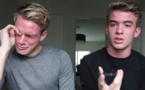 Ces deux jumeaux annoncent leur homosexualité à leur père, sa réaction est vraiment bouleversante ! Pas étonnant qu'ils pleurent après avoir entendu ça...