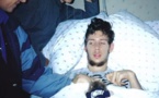 Incroyable et émouvant: Un homme se réveille après 12 ans de coma et pendant tout ce temps il était conscient de ce qu'il se passait autour de lui !