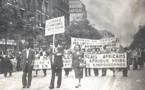 Cheikh Anta Diop et son épouse défilent à Paris dans les années 50 !
