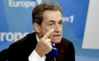 Sarkozy dénonce les "mensonges" de Hollande, sa candidature en 2017 pas "obligatoire"