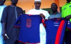 Dahra : Djiby Ndiaye, Directeur Général de l’Agence Nationale pour les Energies Renouvelables, habille les joueurs de l’asc Dahra