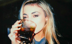 10 raisons pour lesquelles vous devez toujours choisir la fille qui boit du whisky !