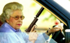 Top 10 des signes qui indiquent que votre grand-mère veut vous tuer