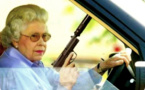 Top 10 des signes qui indiquent que votre grand-mère veut vous tuer