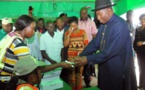 Les Nigérians élisent leur président, des bureaux de vote attaqués