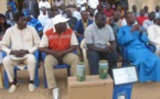 El Malick SECK à Thies pour gazonner le champ de course et offrir 100 projecteurs