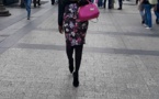 Regardez la belle Coumba Gawlo Seck dans les rues de Paris