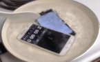 VIDEO - Galaxy S6 vs iPhone 6 : un comparatif des smartphones plongés dans de l'eau bouillante