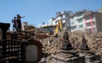 Le séisme au Népal a fait plus de 3.700 morts, exode à Katmandou
