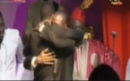 Vidéo-L’accolade entre Waly Seck et Birane Ndour, fils de Youssou Ndour, au King Fahd Palace