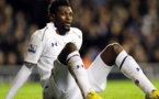 Après avoir traité sa mère de sorcière, Adebayor vilipende les membres de sa famille