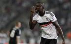 Demba Bâ, outré, tacle le gardien Ferhat Kaplan : "Certaines personnes dans ce monde devraient avoir honte"