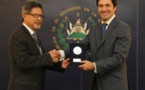 Voici Luis Cacho, le consul de l'ambassade d'Espagne