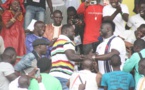 Admirez ce moment de retrouvailles plein d’émotions et de fair-play entre Balla Gaye 2 et Eumeu Sène