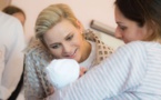 Charlène de Monaco, retour à la maternité : La jeune maman émue et câline...