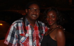 L’animatrice Fatim'O de la Rfm pose avec le rappeur Dj Awadi
