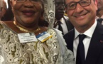 Aïda Mbodj en toute complicité avec le Président français, François Hollande