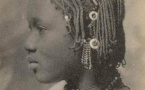 Carte postale : Admirez cette jeune fille laobé