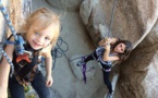 À 25 ans, elle part à l'aventure avec sa fille de 3 ans sur le dos ! Les photos sont à couper le souffle...