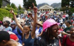 Augmentation des frais de scolarité en Afrique du Sud : Violents heurts entre étudiants et policiers devant le parlement