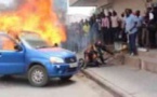 Vidéo choquante : Un chauffeur de taxi s’immole