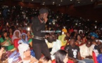 Carlou D, le Baye Fall du rap Galsen, impose le "Sagne Sagne" au Grand Théâtre.(images)