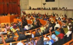 L'Assemblée nationale comme à la borne fontaine : Bagarres et insultes entre députés, Woré Sarr pique une crise
