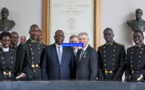 Les étudiants sénégalais de l'école polytechnique de Paris posent avec le Président Macky Sall