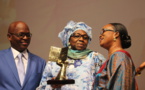Maimouna Kane Touré entourée des parents de la promotrice de la Grande rentrée citoyenne