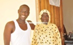 Pape Diouf en toute complicité avec sa maman