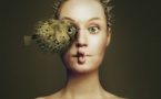 Cette artiste se photographie de manière très spéciale avec des animaux... Et le résultat final va vous bluffer