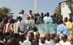 Manifestation anti-Jeune Afrique  à la mosquée Massalikul Jinane  à Dakar (images)