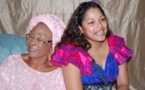 La mère de Youssou Ndour, Ndèye Sokhna Mboup en compagnie d'Aida Coulibaly