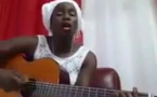 Regardez comment elle clashe sévèrement les femmes. A mourir de rire....