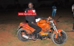Arrêt sur image : Baye Fall de "Wiri Wiri" sur sa moto