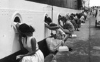 Ces 14 photographies vintages montrent que si la guerre sépare les amoureux, l'amour persiste à travers les images.