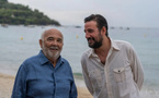 Les joyeuses retrouvailles de Gérard Jugnot et Maxime Gasteuil, pour un prochain film façon « Maman j’ai raté l’avion »