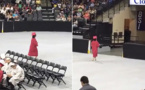 Les gens adorent cette fille qui a quitté sa cérémonie de remise de diplômes