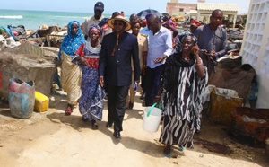 Saint-Louis : Grosse panique lors de la visite du ministre Oumar Guèye au quai de pêche de Guet-Ndar (Vidéo)