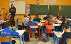 Des élèves piègent leur professeur en lui faisant une farce insolite