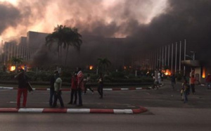 Zoom sur le Gabon : l’assemblée nationale incendiée