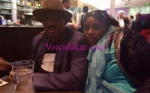 Farba Ngom, député-maire, en vacances à Paris avec sa femme, Adja Mbaye, la fille de Mansour Mbaye